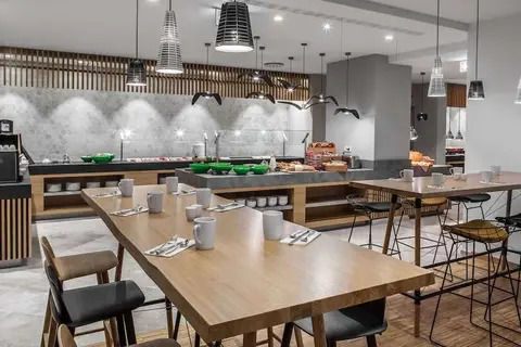 Holiday Inn Munich - Leuchtenbergring in München — foto 5