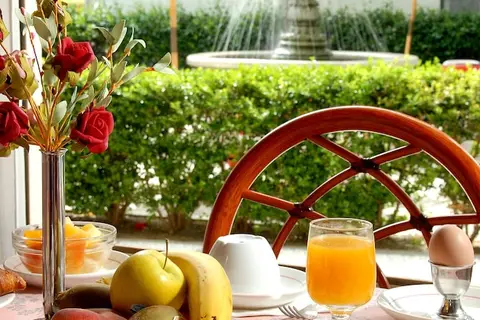 Hotel Cinque Terre in Gardone Riviera — foto 25