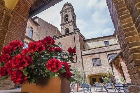Il Chiostro del Carmine in Sienna — foto 2