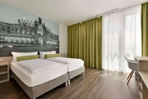 Super 8 by Wyndham Dresden in Dresden — foto 4