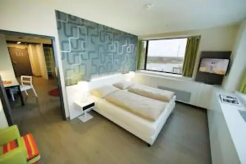 harry's home Wien Millennium Tower in Wenen — foto 5