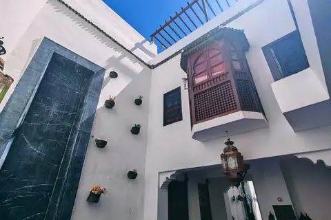 Hotel Riad Dar Bounouar in Marrakech — foto 21