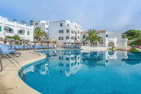 White Sands Beach Club in es Mercadal