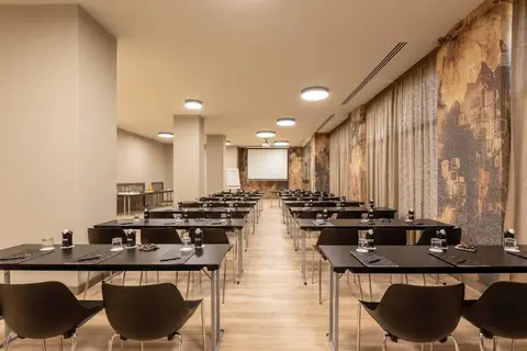 Hotel Acta Pirámides in Madrid — foto 13