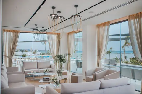 Lebay Beach Hotel in Oroklini — foto 7