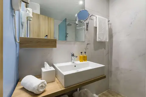 Ibis Styles Athens Routes in Athene — foto 19