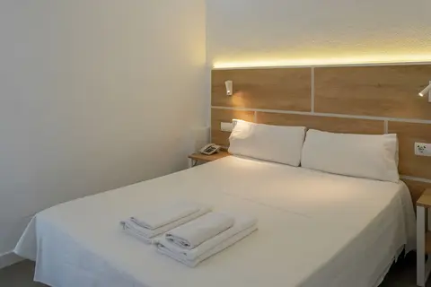 ENDLSS Beach & Discohotel in Cala de Bou, foto 10