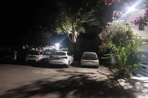 George Beach Studios & Villas in Πεύκοι — foto 23