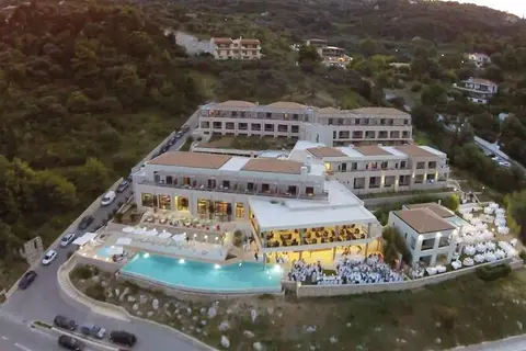 Kymi Palace in Παραλία Κύμης — foto 2