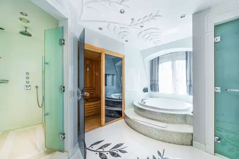 Wyndham Grand Istanbul Kalamis Marina Hotel in İstanbul — foto 22