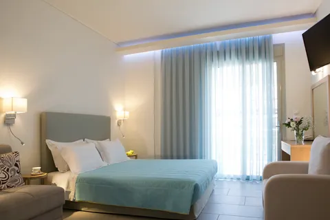 Grand TheoNi Hotel Suites & Spa in Municipal Unit of Apollonioi — foto 2