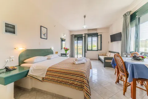 Fly & Go Kastro Studios & Apartments in Ierapetra Municipal Unit — foto 9