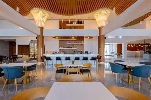 Radisson Larnaca Beach Resort in Ορόκλινη — foto 9