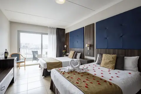 Cavalieri Art Hotel in San Ġiljan — foto 26