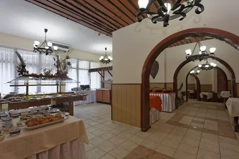 Hotel Preslav in СПА център Ривиера Бийч — foto 28