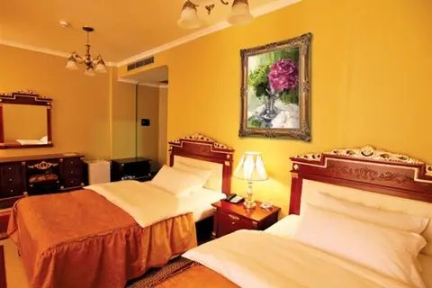 Dinasty Hotel in Tirana — foto 2