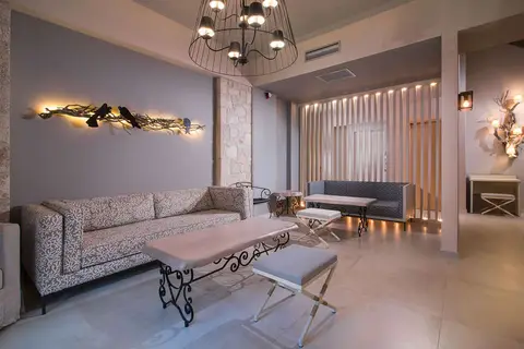 Neikos Mediterraneo Luxury Suites in Pallini Municipal Unit, foto 17