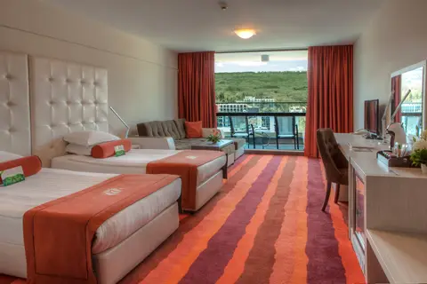 International Hotel Casino & Tower Suites in СПА център Ривиера Бийч — foto 29