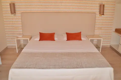 Hotel Ouril Julia in Santa Maria — foto 23