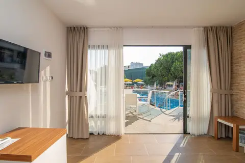 Ponz Hotel in Kusadasi — foto 8