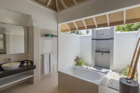 Kurumba Maldives in Vihamanaafushi — foto 22