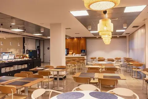 Apartamentos Vertice Sevilla in Bormujos — foto 11