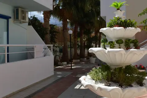 Triton Hotel in Δημοτική Ενότητα Μαλίων — foto 21