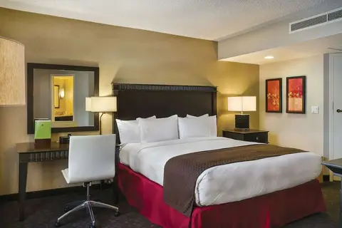 DoubleTree by Hilton Los Angeles Downtown in Los Angeles — foto 4