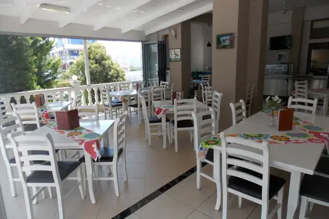 Hotel Alpha in Saranda — foto 18
