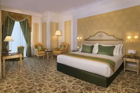 Royal Rose Abu Dhabi, a Curio Collection by Hilton Affiliated Hotel in الدَّانَةْ — foto 4