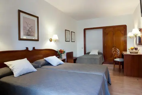 Hotel Gaudi in Barcelona — foto 13