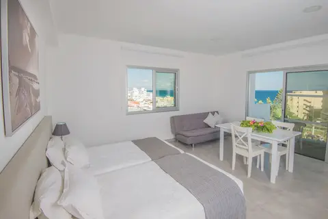 Alva Hotel Apartments in Παραλίμνι — foto 9