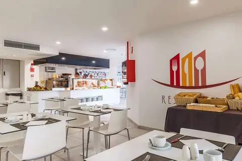 Hotel Triton Beach in Cala Ratjada — foto 22
