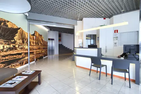 Hotel Luze El Villa in Castejón — foto 3
