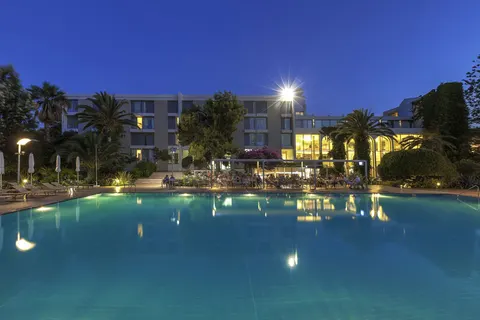 Caravia Beach in Marmari — foto 16