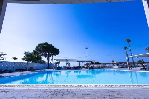Buka Sandy Beach in Messini — foto 6