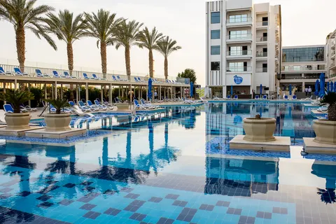 Bellagio Beach Resort & Spa in Al Ahia' — foto 14