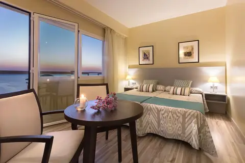 Izán Cavanna Hotel in San Javier — foto 26