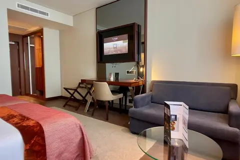 Turim Marquês Hotel in Almada — foto 9
