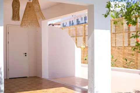 Atma Beach Room & Suites in Φαληράκι — foto 13