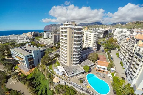 Duas Torres in Funchal