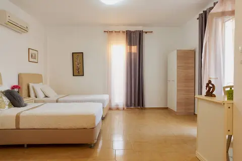 Irini Studios in Irinis Stalís — foto 2