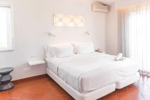 Costa d'Oiro Ambiance Village in Lagos — foto 3