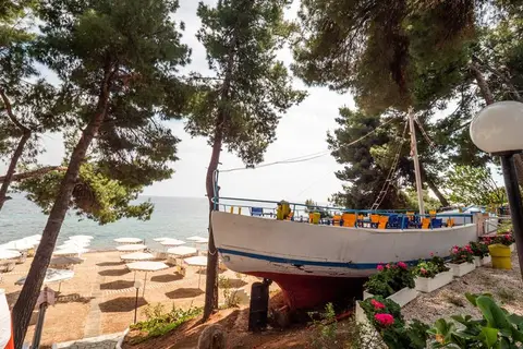 Porfi Beach Hotel in Νικήτη — foto 8