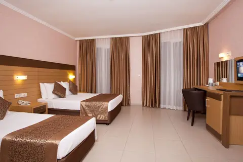 Remi Hotel in Cleopatra beach — foto 23