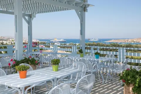 Pyrgaki Hotel in Παροικιά — foto 9