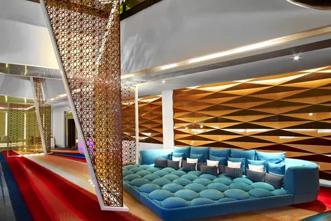 V Hotel Dubai Curio Collection by Hilton in دبي — foto 9
