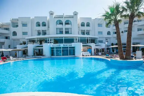 El Mouradi Skanes Beach in المنستير — foto 18
