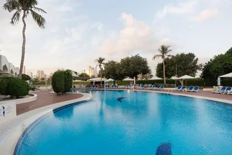 Holiday International Hotel Sharjah in Sharjah — foto 15