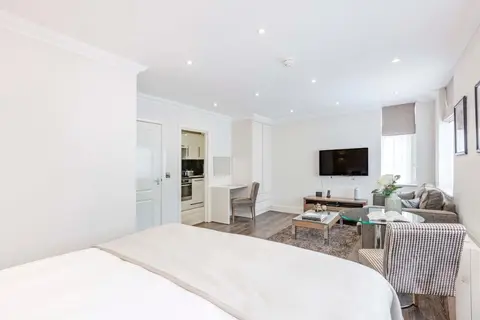 Ashburn Court Apartments in Londen — foto 18